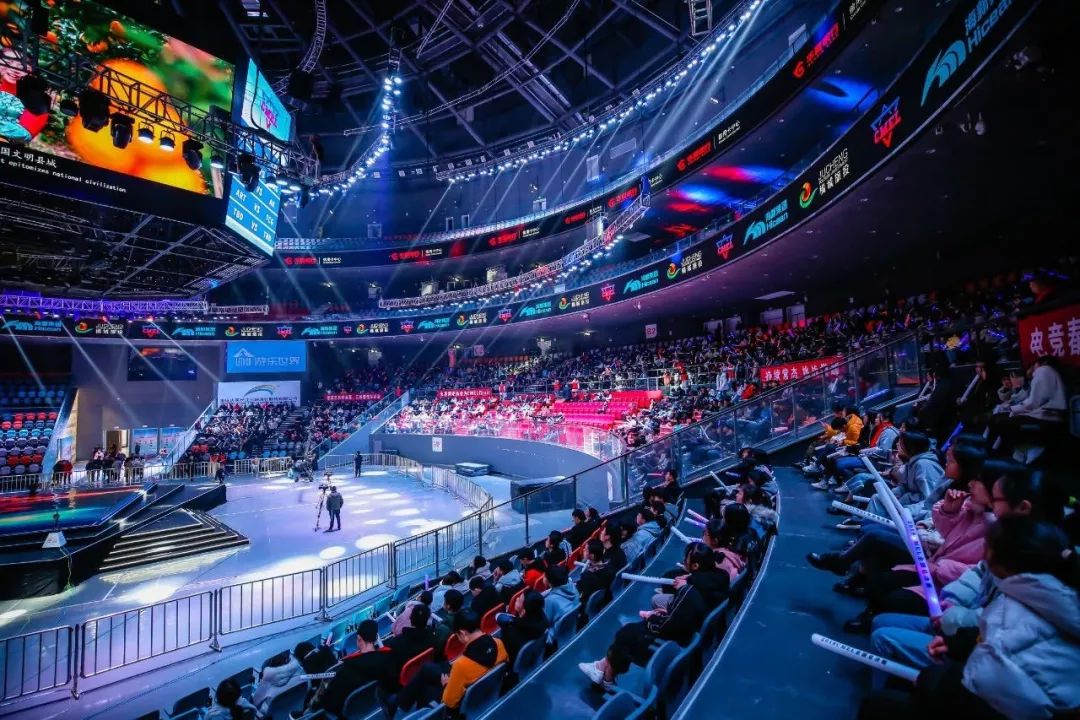 里夫斯与库 里夫斯与库